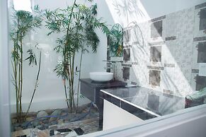 Suoi TIen Hills Hotel