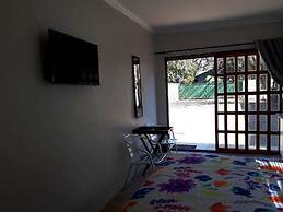 8 Soenie Avenue Self Catering