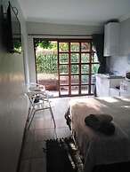 8 Soenie Avenue Self Catering