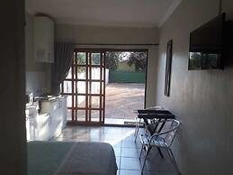 8 Soenie Avenue Self Catering