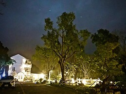 Nine rainbow and new moon B&B