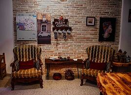 Kuyu Beergarden Hostel