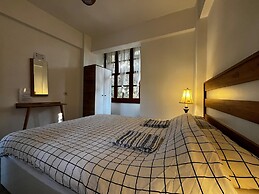 Kuyu Beergarden Hostel