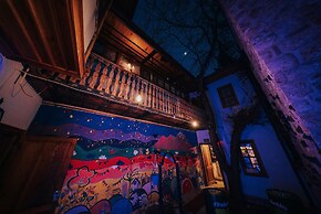 Kuyu Beergarden Hostel