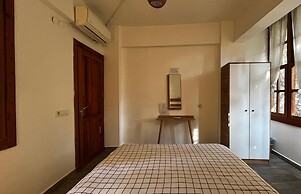 Kuyu Beergarden Hostel