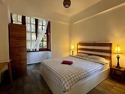 Kuyu Beergarden Hostel