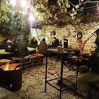 Kuyu Beergarden Hostel