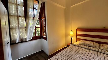 Kuyu Beergarden Hostel