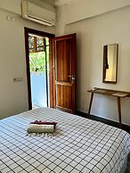 Kuyu Beergarden Hostel