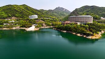 Cheongpung Resort Lake Hotel