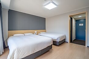 Cheongpung Resort Lake Hotel