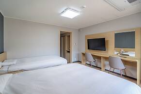 Cheongpung Resort Lake Hotel