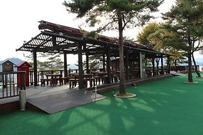 Cheongpung Resort Lake Hotel