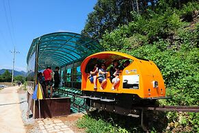 Cheongpung Resort Lake Hotel