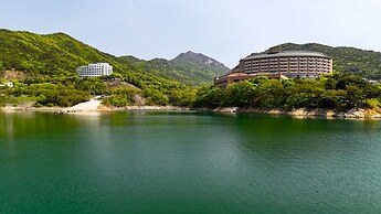 Cheongpung Resort Lake Hotel