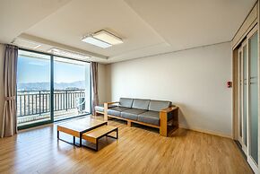 Cheongpung Resort Lake Hotel