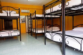 Jaya Hostel - Adults Only