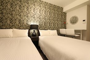 Elizabeth Garden Shinsaibashi