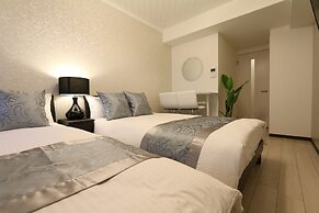 Elizabeth Garden Shinsaibashi