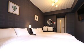 Elizabeth Garden Shinsaibashi