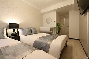 Elizabeth Garden Shinsaibashi