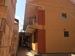 Bunyonyi Inn Hotel