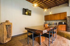 Villa Rainbow Runner