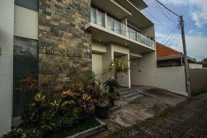 Villa Rainbow Runner