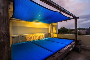 Villa Rainbow Runner