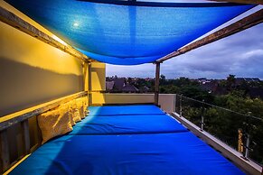 Villa Rainbow Runner