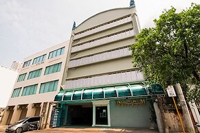 Palladium Suites Hotel