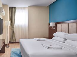 Olympia City Hotel by Dara