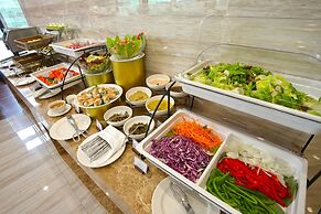 Olympia City Hotel by Dara