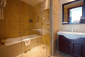 Olympia City Hotel by Dara