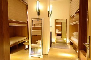 Shenzhen Port Apartment