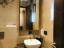 Sterling Palm Bliss - Rishikesh