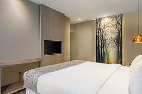 Sterling Palm Bliss - Rishikesh