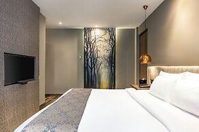 Sterling Palm Bliss - Rishikesh