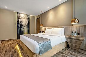 Sterling Palm Bliss - Rishikesh