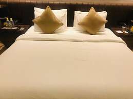 Sterling Palm Bliss - Rishikesh