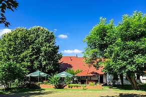 Hotel & Restaurant Lindengarten