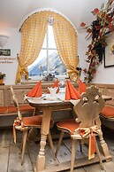 Hotel Edelweiss Schlössl