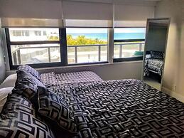 Alexander 604 3 Bedroom Apts by RedAwning