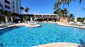 Alexander 604 3 Bedroom Apts by RedAwning