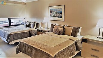 Alexander 1618 2 Bedroom Apts by RedAwning