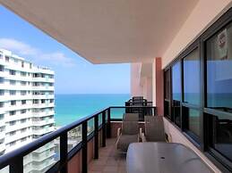 Alexander 1618 2 Bedroom Apts by RedAwning