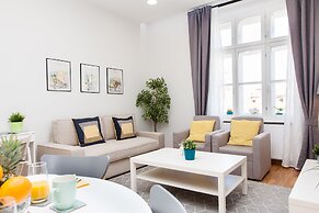 Luxury Main Square Apartments