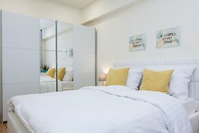 Luxury Main Square Apartments