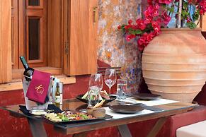 10GR Boutique Hotel and Wine Bar