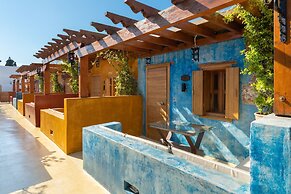 10GR Boutique Hotel and Wine Bar